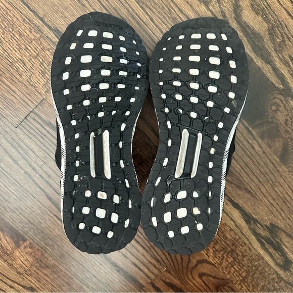 ADIDAS Ultraboost 20 by Stella McCartney  Women’s Size  7.5 - Picture 7 of 8